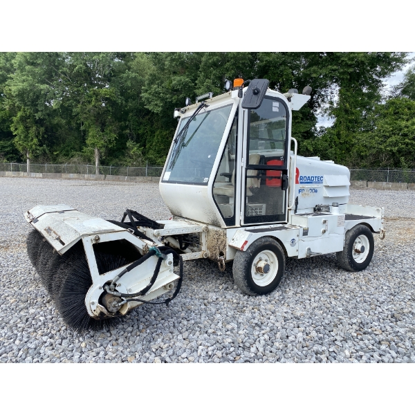 2019 ROADTEC FB-100E Broom