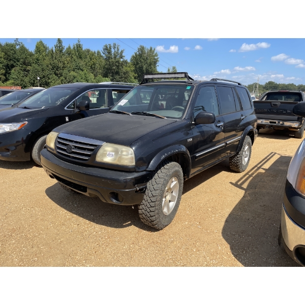 2001 SUZUKI XL7 SUV