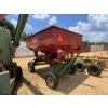 Image 2 : UNVERFERTH-MCCURDY GRAVITY FLOW GRAIN TRAILER