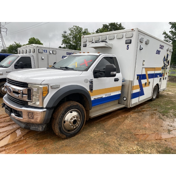 2017 FORD E550 AMBULANCE Emergency Vehicle