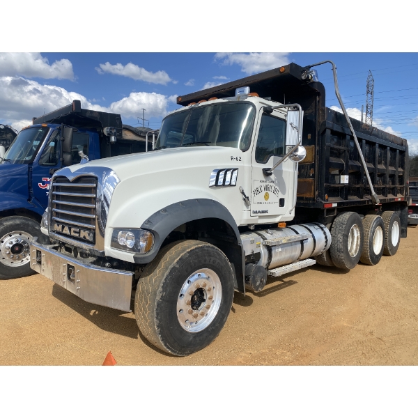 2008 MACK GU713 Dump Truck