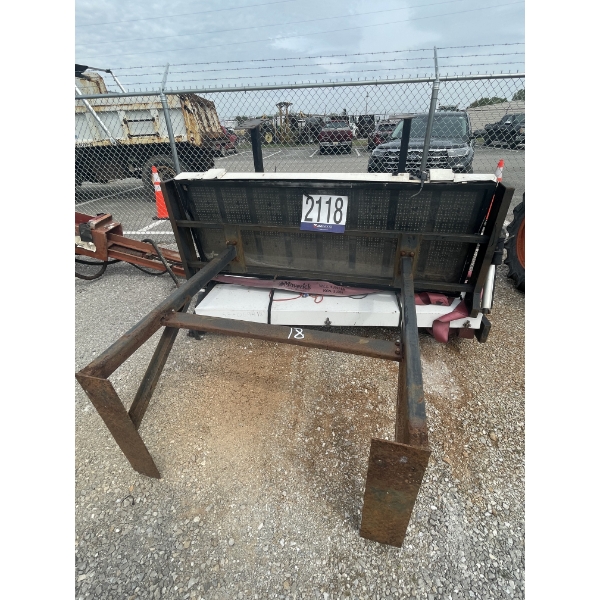 MESSAGE & ARROW BOARDS