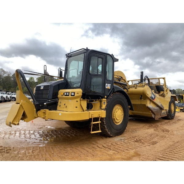 2020 CAT 627K Motor Scraper