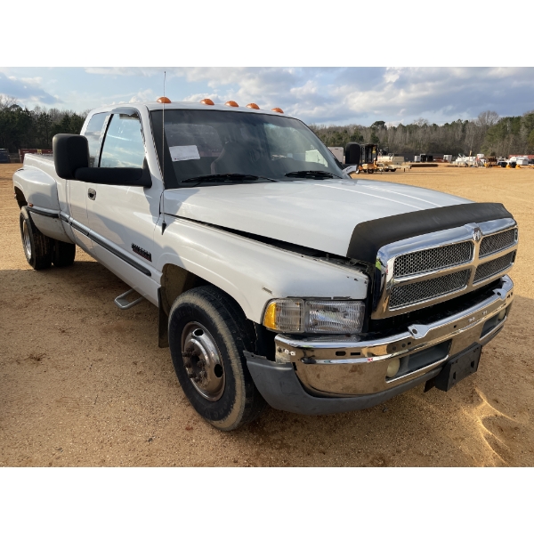 2000 DODGE 3500 LARAMIE SLT Pickup Truck