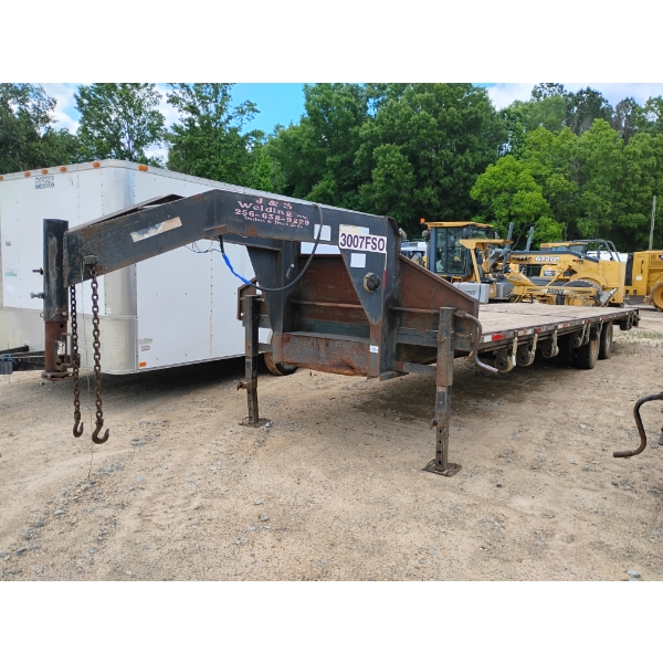 J&S WELDING  Gooseneck Trailer