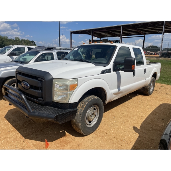 2015 FORD F250 XL Pickup Truck