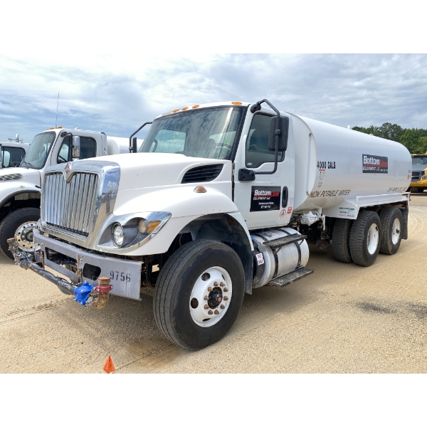 2020 INTERNATIONAL HV607 Water Truck