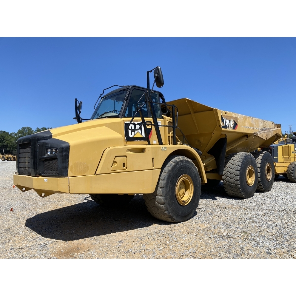 2013 CAT 740B Articulated Truck