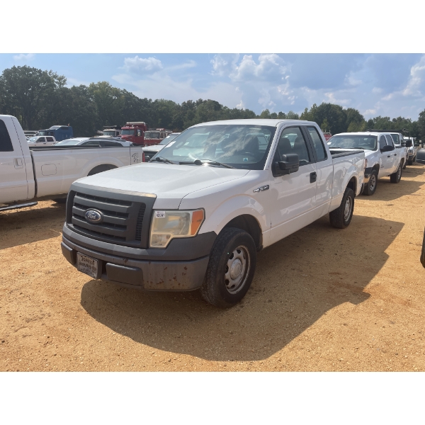 2010 FORD F150 XL Pickup Truck