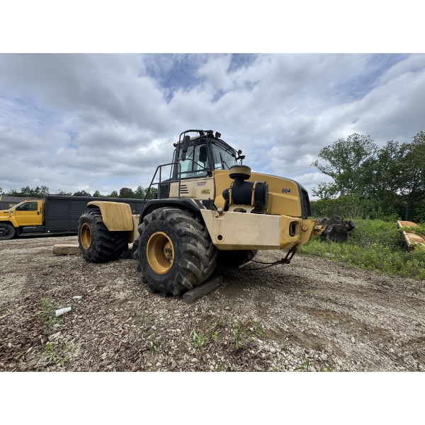 BELL  Scraper Tractor