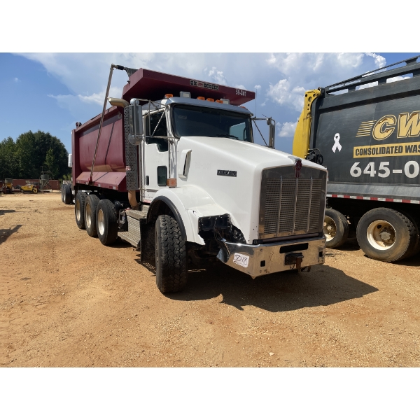2019 KENWORTH T800 Dump Truck
