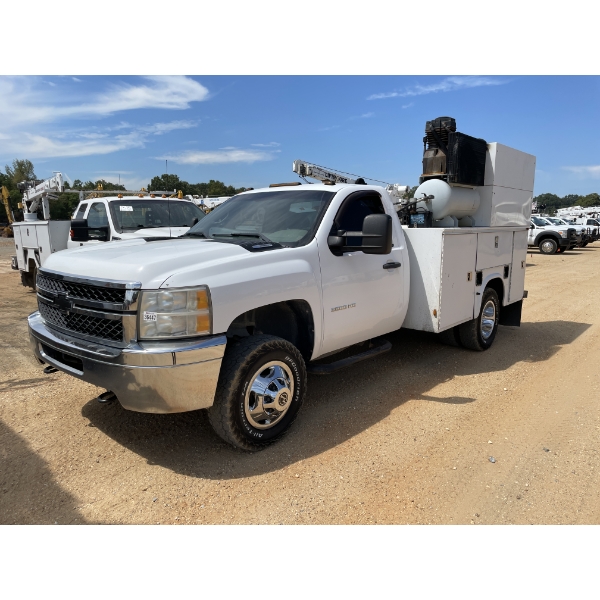 2011 CHEVROLET 3500 HD Service / Mechanic Truck