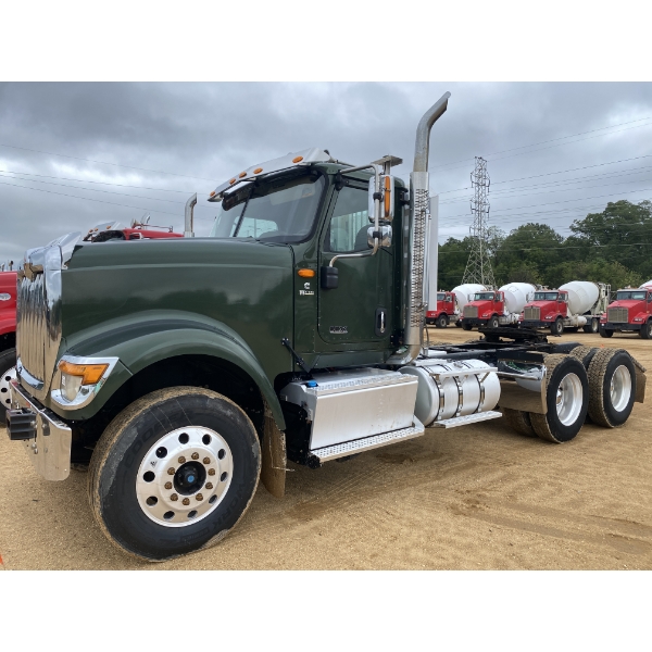 2019 INTERNATIONAL HX520 Day Cab Truck