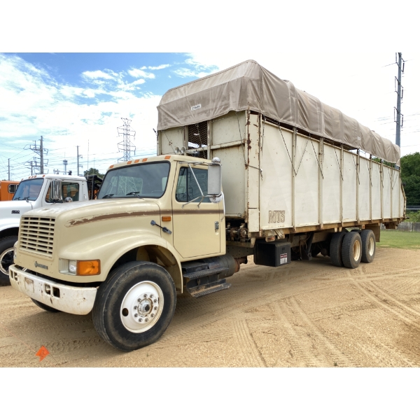 1992 INTERNATIONAL 4900 COTTON MODULE MOVER
