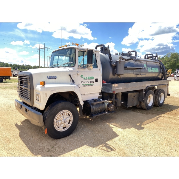 1994 FORD L8000 Vacuum Truck