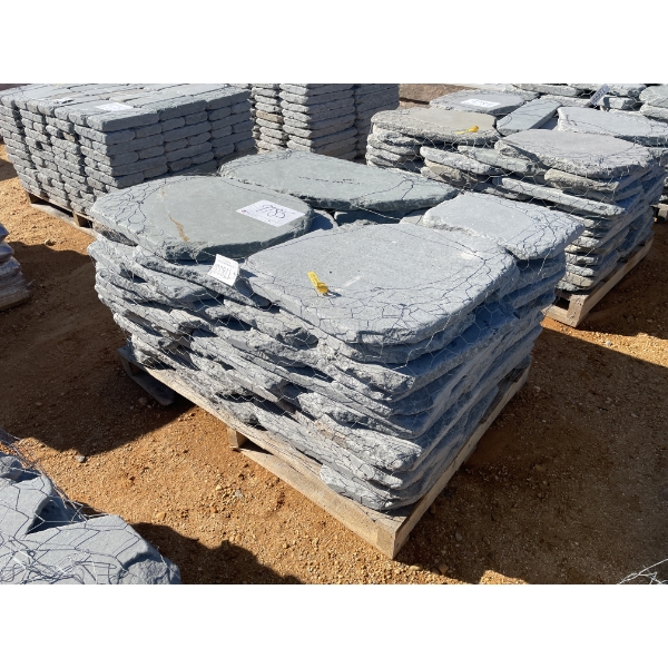 (1) 1.5" TUMBLED GARDEN PATH STONE (150LF)