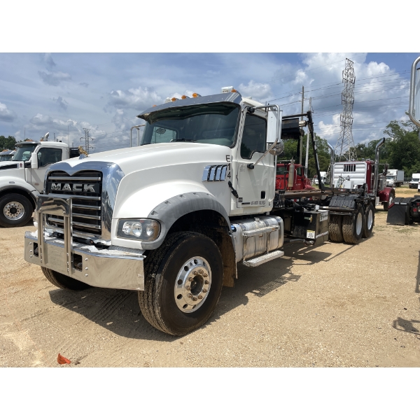 2019 MACK GR64F Roll Off Truck