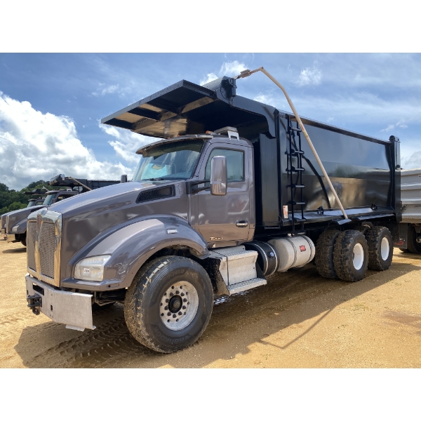 2019 KENWORTH T880 Dump Truck