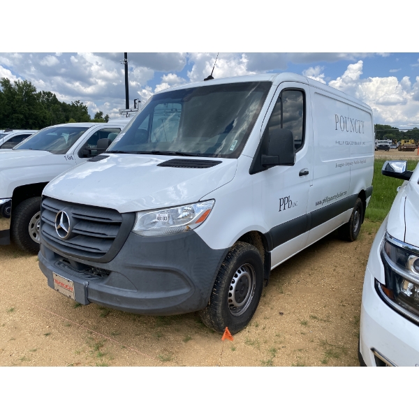2019 MERCEDES BENZ SPRINTER 2500 Cargo Van