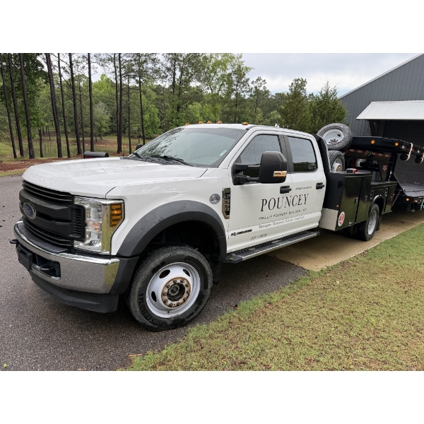 2019 FORD F550 XL Flatbed Truck