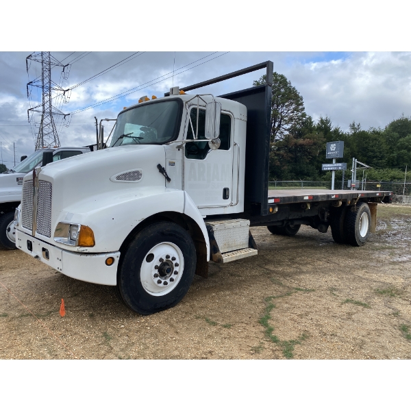 2006 KENWORTH T300 Flatbed Truck