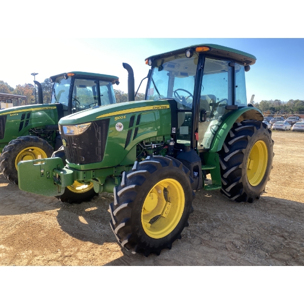 2022 JOHN DEERE 5100E Farm Tractor