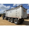 Image 2 : 2016 PETERBILT 367 Dump Truck