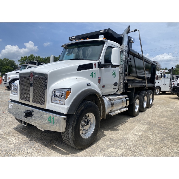 2025 KENWORTH T880S Dump Truck