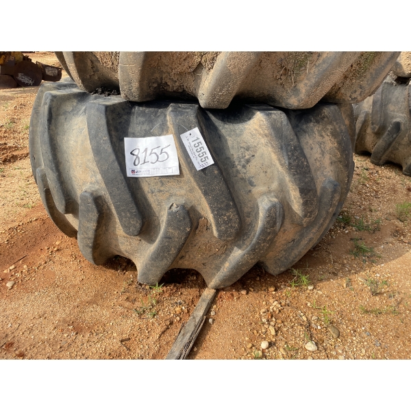 28X26, 14 HOLE TIRE & RIM, FITS JOHN DEERE & TIGERCAT