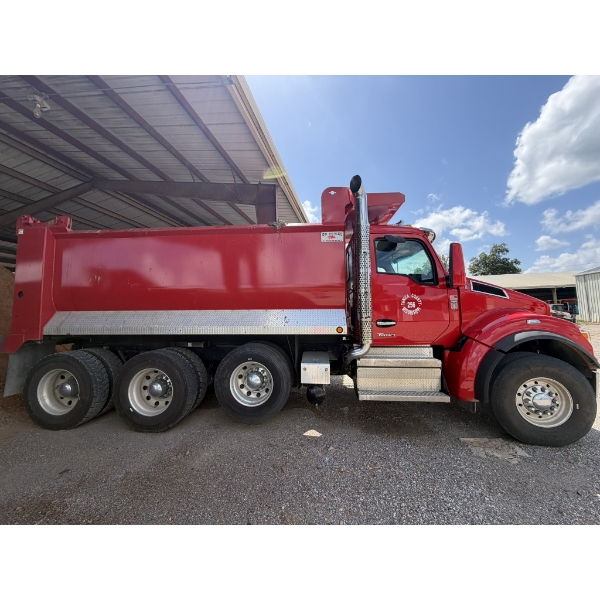 2026 KENWORTH T880S Dump Truck