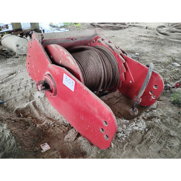 MANITOWOC CRANE WINCH