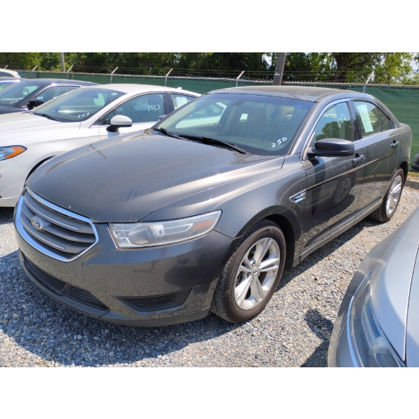 2019 FORD TAURUS Automobile