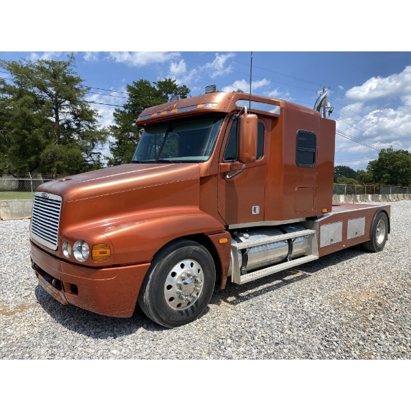 2001 FREIGHTLINER CENTURY CLASS Versatile Hauler Truck