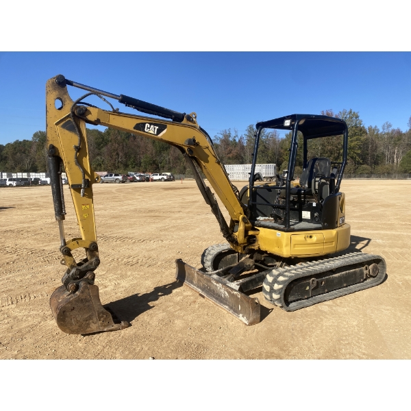 2016 CAT 304E2 CR Excavator - Mini