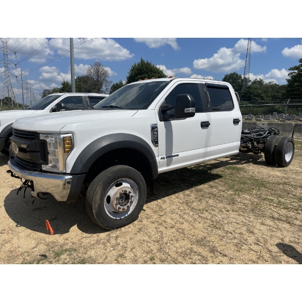2019 FORD F550 XL Cab and Chassis Truck