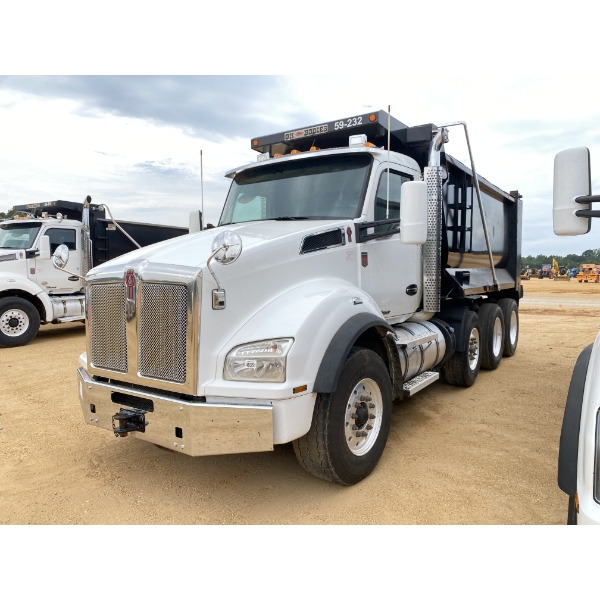 2020 KENWORTH T880 Dump Truck