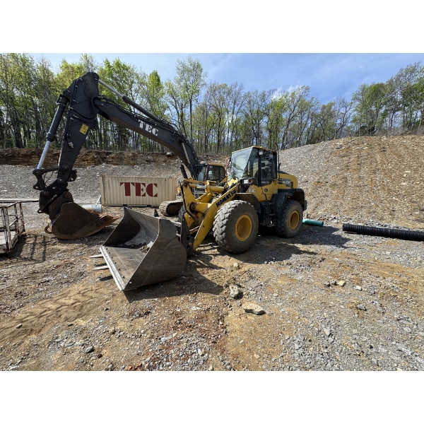2019 KOMATSU WA200-8 Wheel Loader