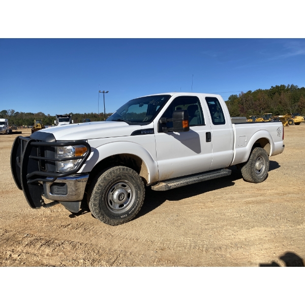2015 FORD F250 XL Pickup Truck