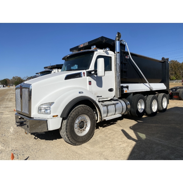 2020 KENWORTH T880 Dump Truck
