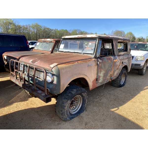 INTERNATIONAL SCOUT 800 SUV