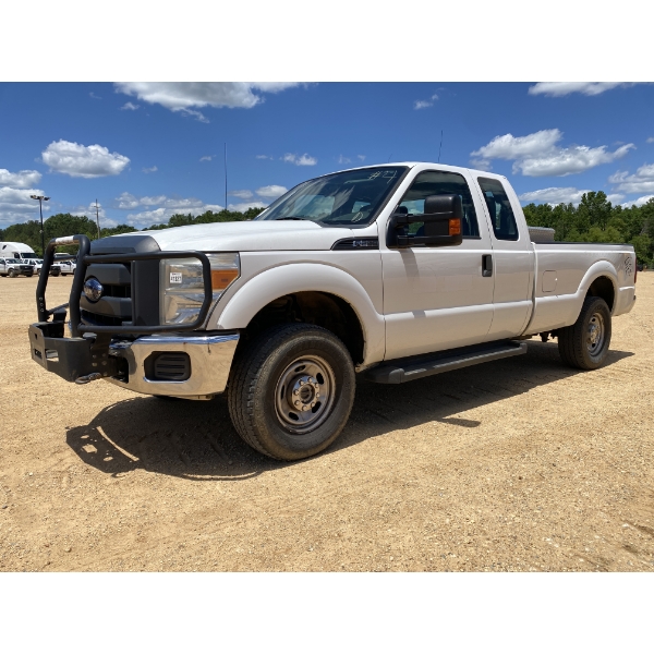 2014 FORD F250 XL Pickup Truck