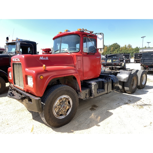 1977 MACK R686ST Day Cab Truck