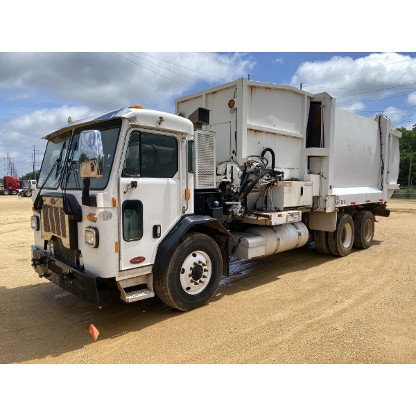 2019 PETERBILT 520 Garbage / Sanitation Truck