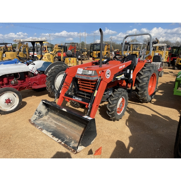 KUBOTA L3650 Farm Tractor