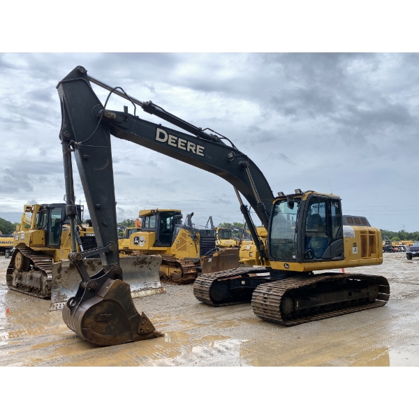 2013 JOHN DEERE 210G LC Excavator