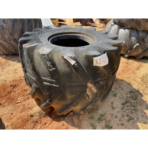 SKIDDER TIRE 66/43.00-25 (1)