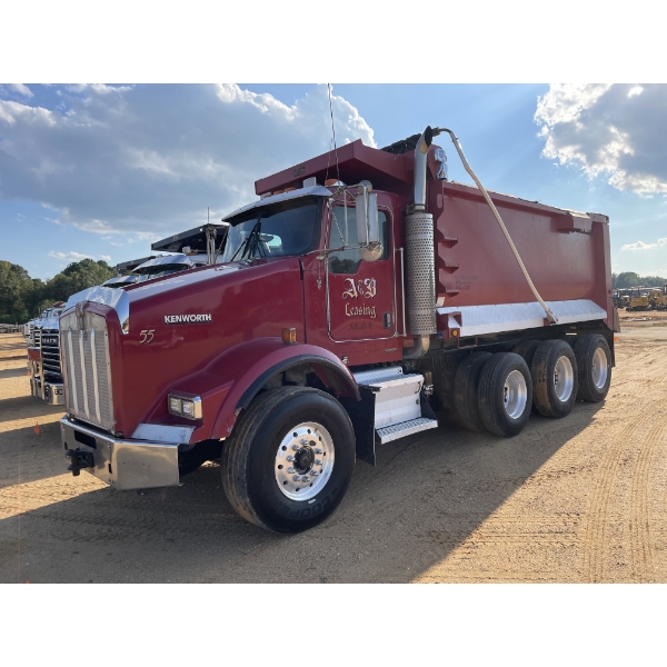 2007 KENWORTH T800 Dump Truck