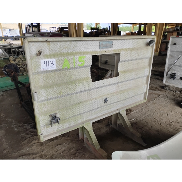 MERRITT ALUMINUM HEADACHE RACK