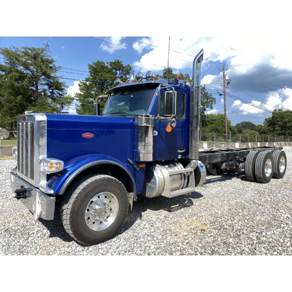 2026 PETERBILT 589 Cab and Chassis Truck