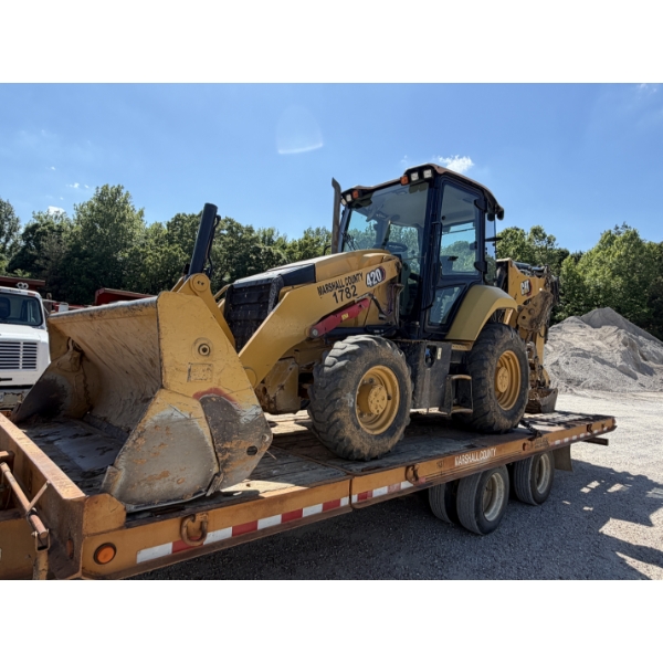 2022 CAT 420 Backhoe